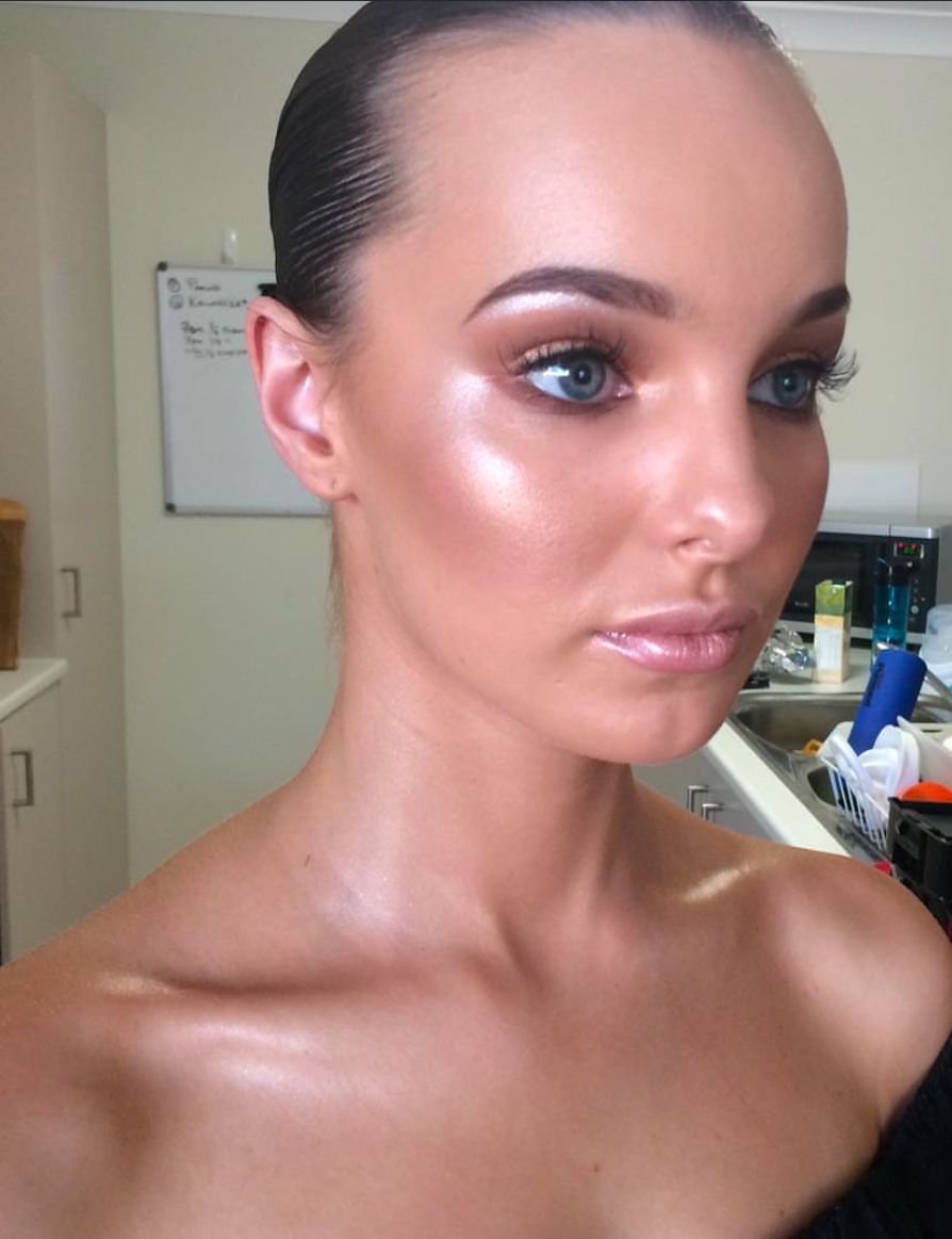 Model Test shoots Jessica Cagney makeup
Mobile Gold Coast makeup artist and hairstylist