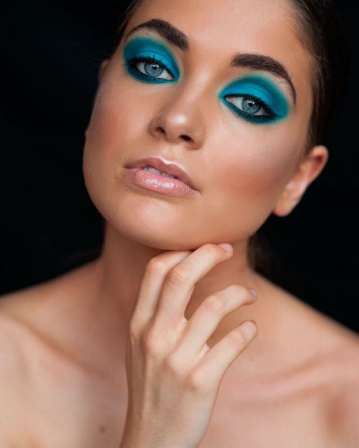 Bold teal eye makeup for a formal, by Gold Coast makeup artist Jessica Cagney