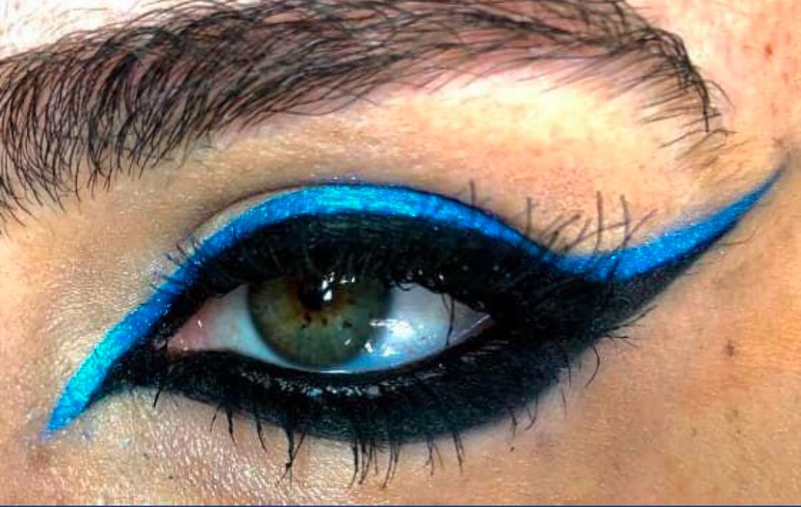 Jessica Cagney colourful makeup close ups
Mobile Gold Coast makeup artist and hairstylist