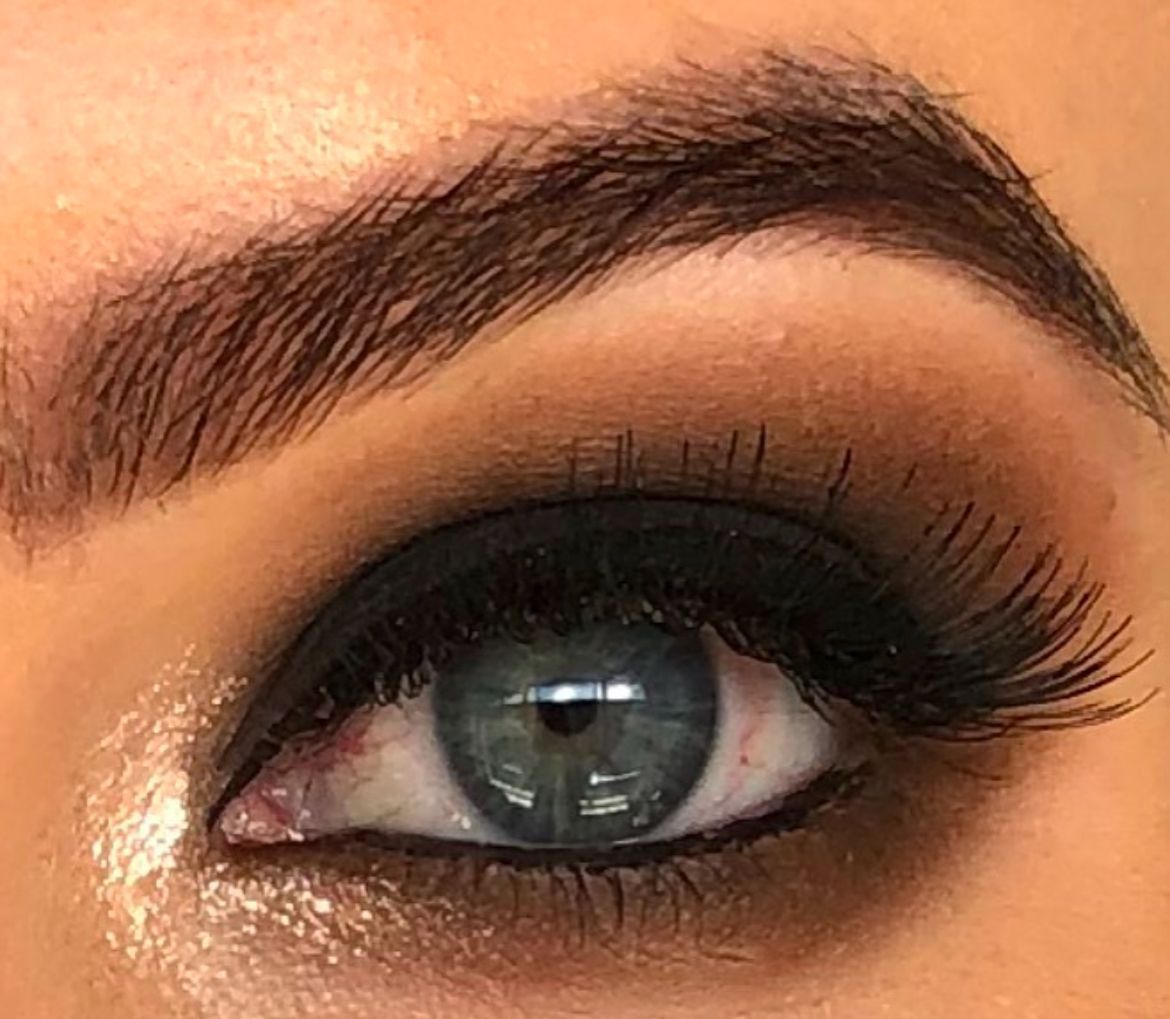 Jessica Cagney colourful makeup close ups
Mobile Gold Coast makeup artist and hairstylist