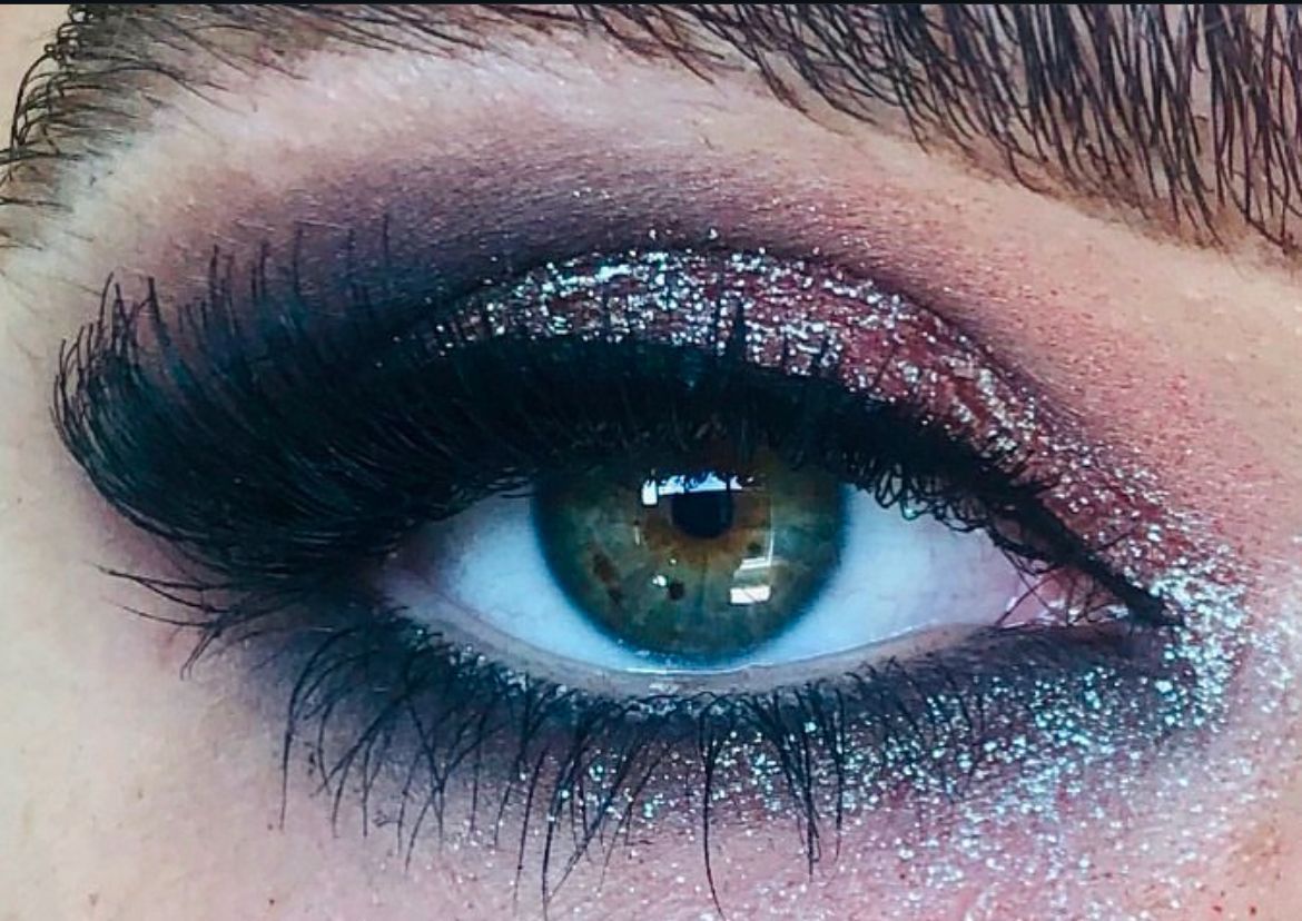 Jessica Cagney colourful makeup close ups
Mobile Gold Coast makeup artist and hairstylist