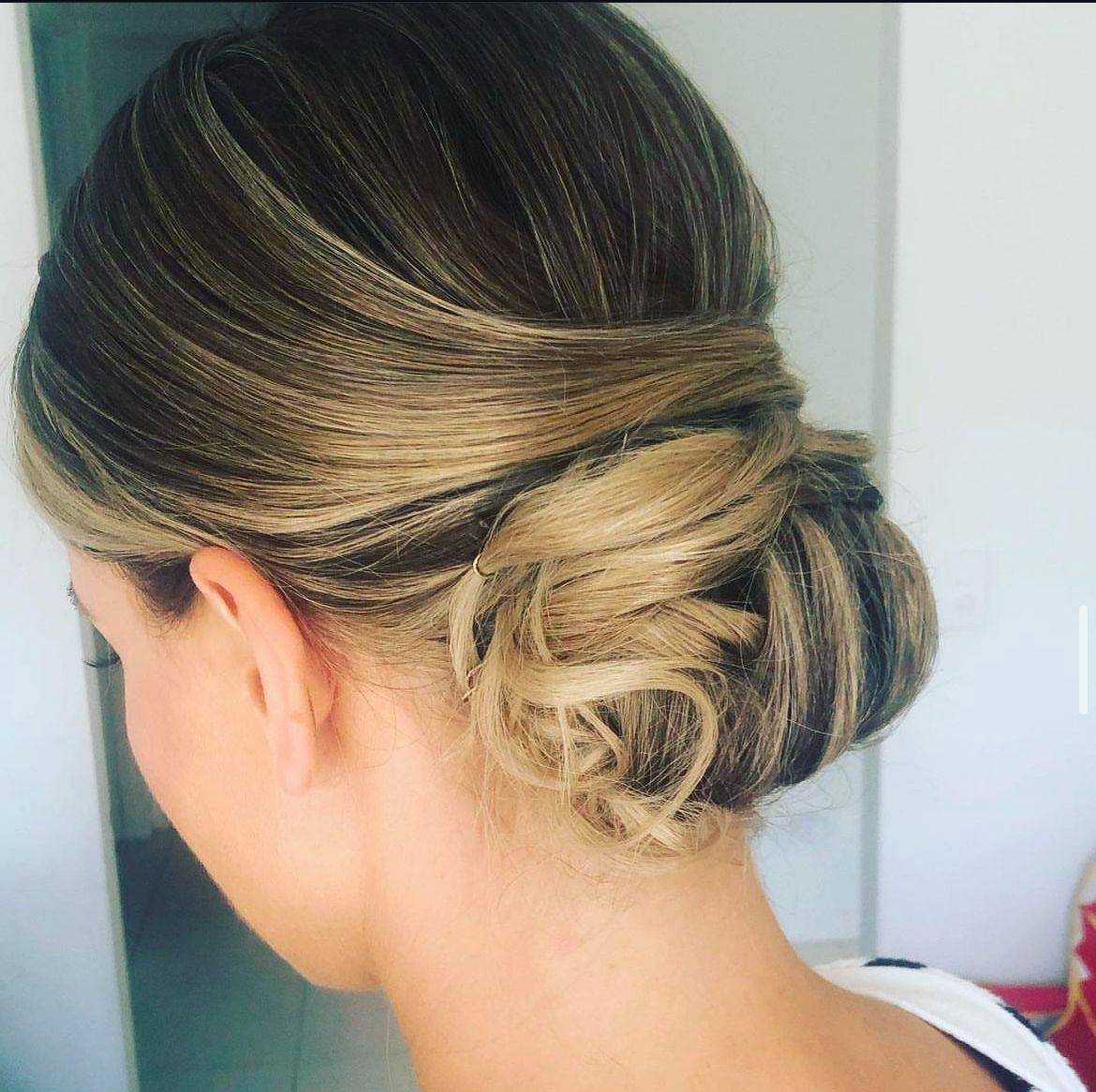 Hair for weddings gold coast Jessica Cagney
Mobile Gold Coast and Brisbane makeup artist and hairstylist