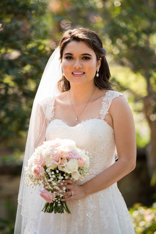 Gold Coast wedding makeup by Jessica Cagney
mobile Gold Coast & Brisbane makeup artist and hairstylist