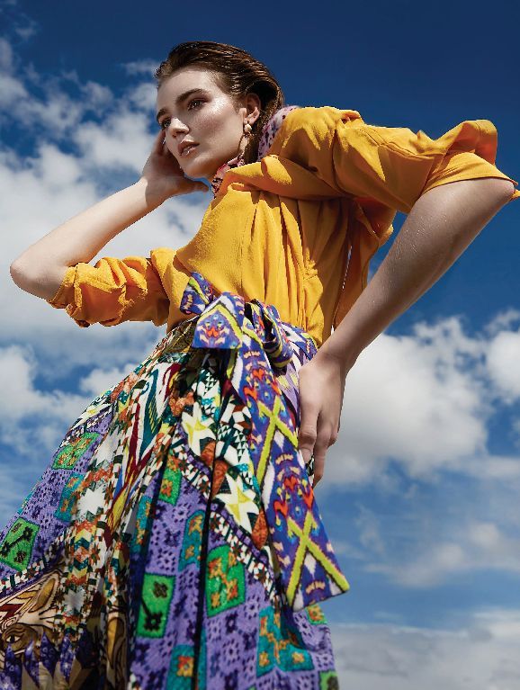 Malvie Magazine spread Jessica Cagney makeup and hair
mobile Gold Coast & Brisbane makeup artist and hairstylist