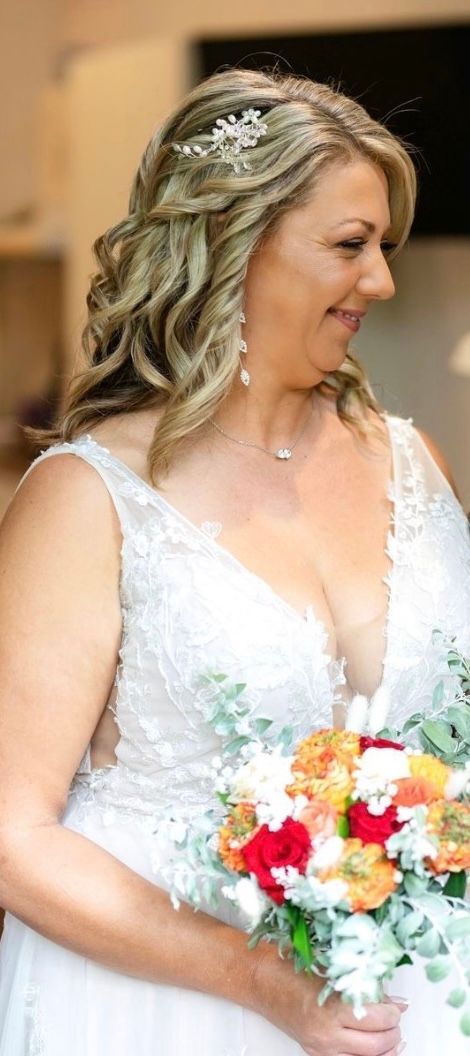 mobile Gold Coast & Brisbane makeup artist and hairstylist
Mobile Gold Coast and Brisbane makeup artist and hairstylist