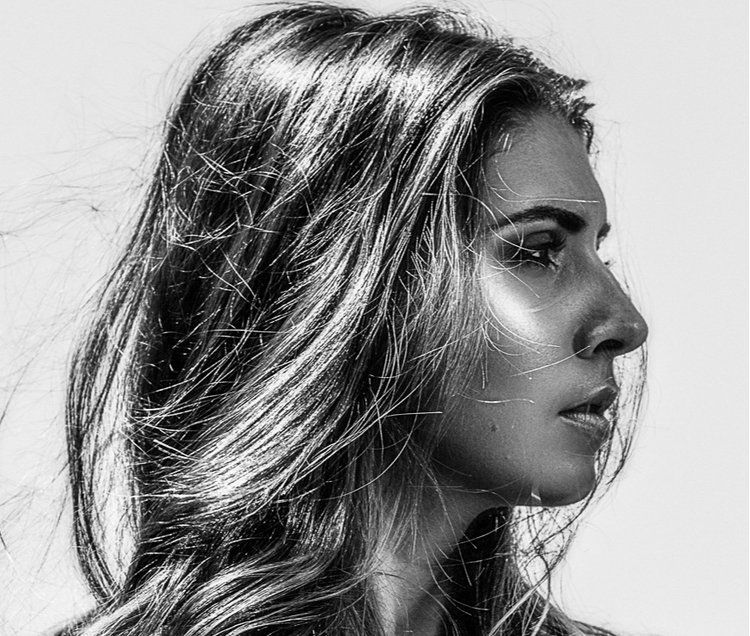 Jessica Cagney Mobile Gold Coast & Brisbane makeup artist and hairstylist