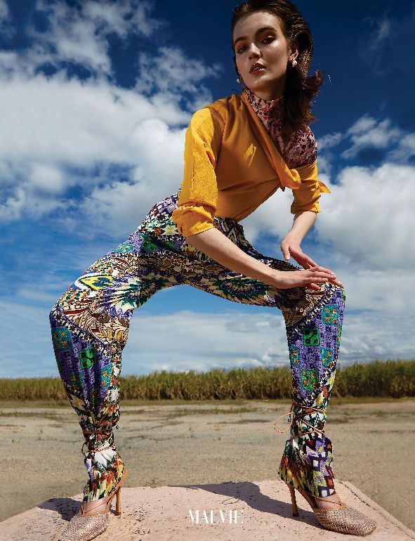 Malvie Magazine spread Jessica Cagney makeup and hair
mobile Gold Coast & Brisbane makeup artist and hairstylist