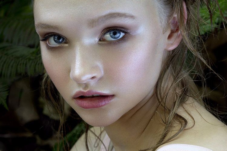Jessica Cagney Mobile Gold Coast & Brisbane makeup artist and hairstylist