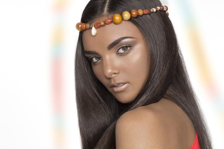 Jessica Cagney Mobile Gold Coast & Brisbane makeup artist and hairstylist