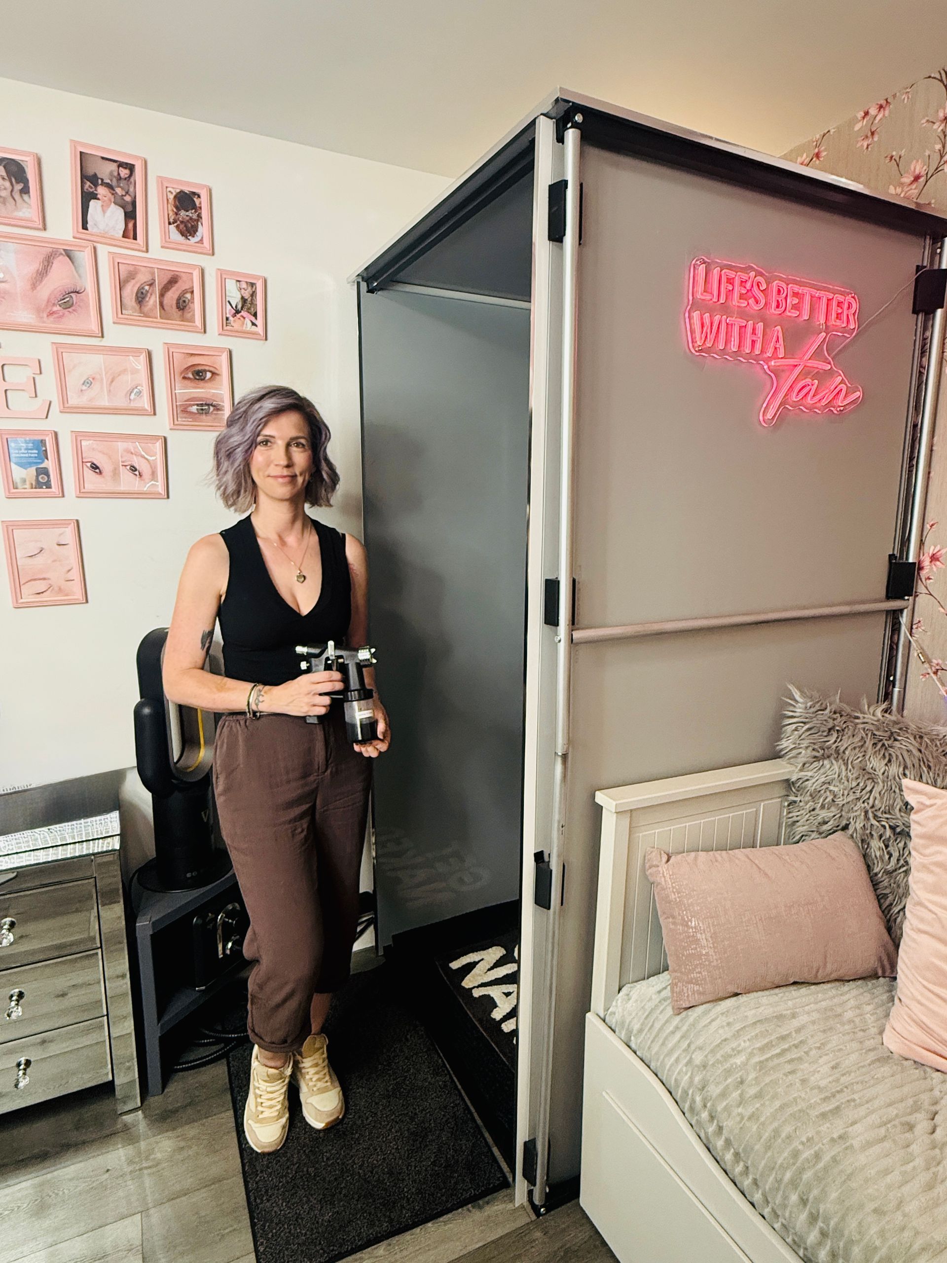 Jax doing spray tans from her 1-2-1 home salon in Bristol
