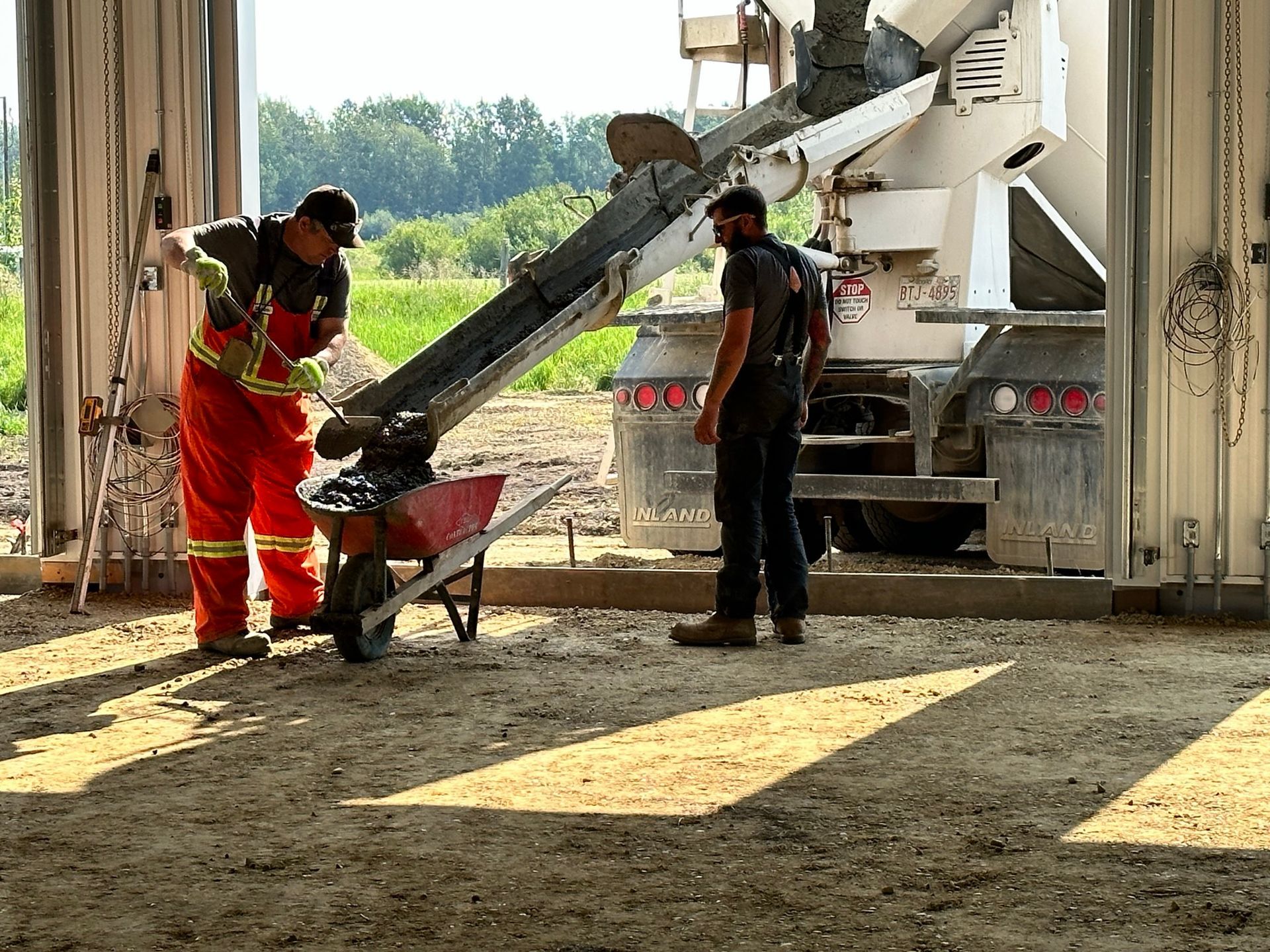 best lacombe concrete companies near me