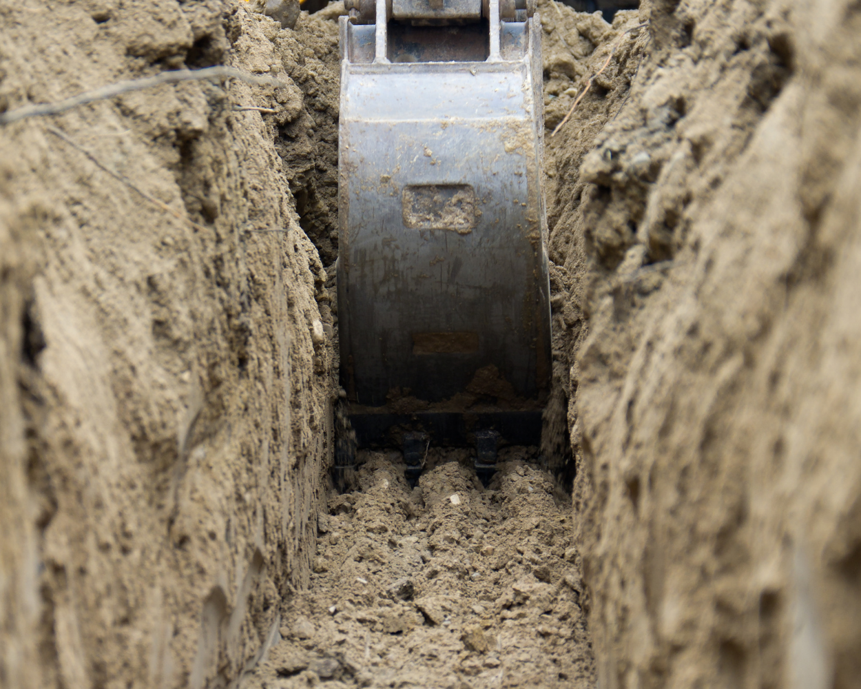 best lacombe excavating companies near me