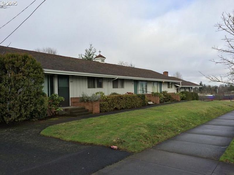 An image on the 92nd 4 Plex property