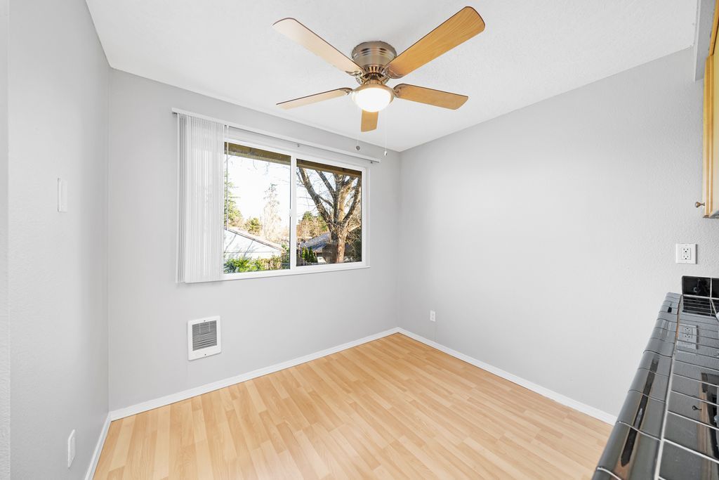 Photo of a unit at the Carriage Estates
