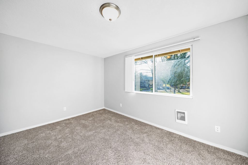 Photo of a unit at the Carriage Estates