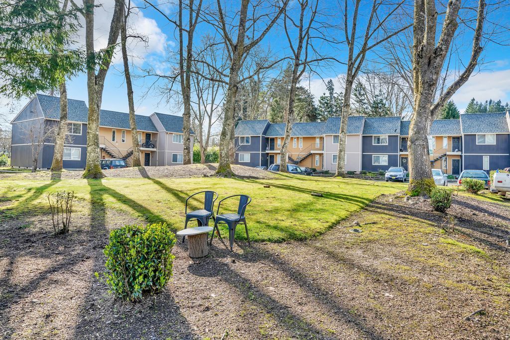 Photo of a unit at the Carriage Estates