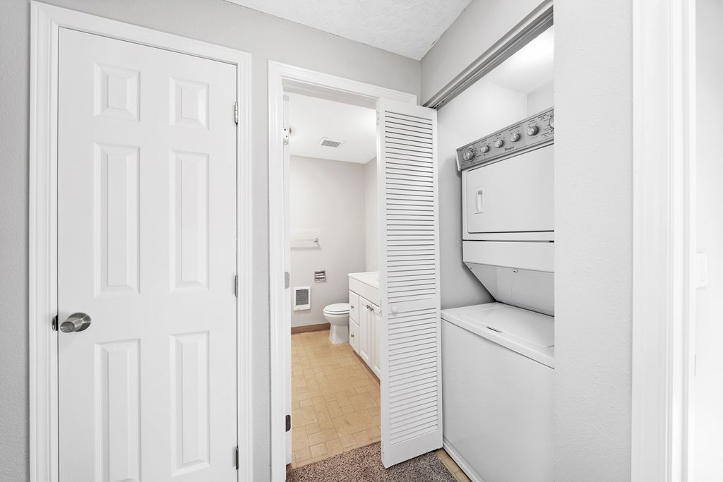 Photo of a unit at the Carriage Estates