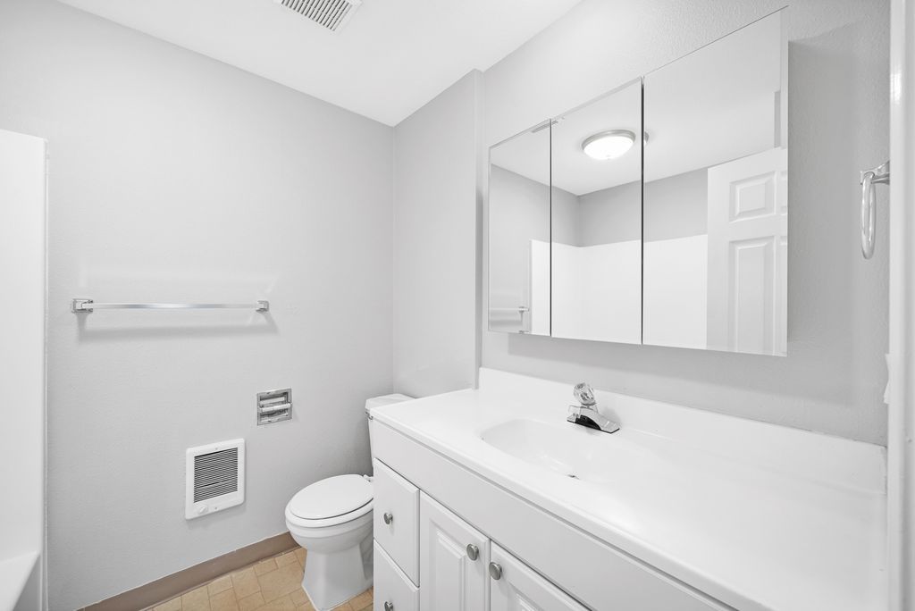Photo of a unit at the Carriage Estates
