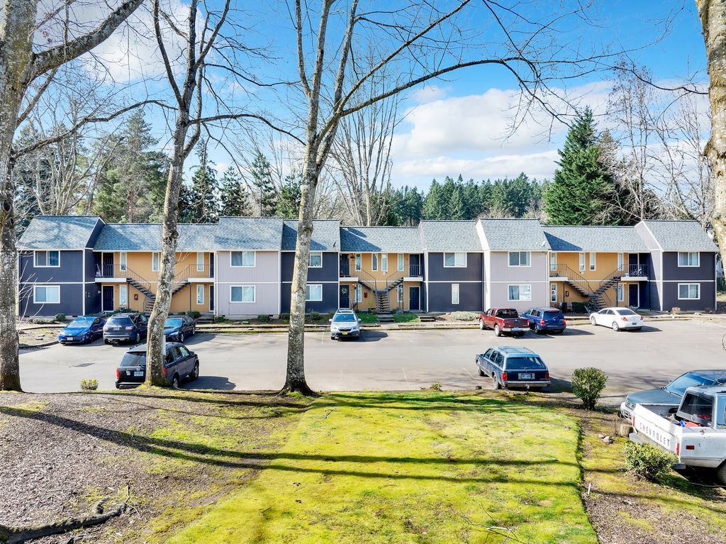 Photo of a unit at the Carriage Estates
