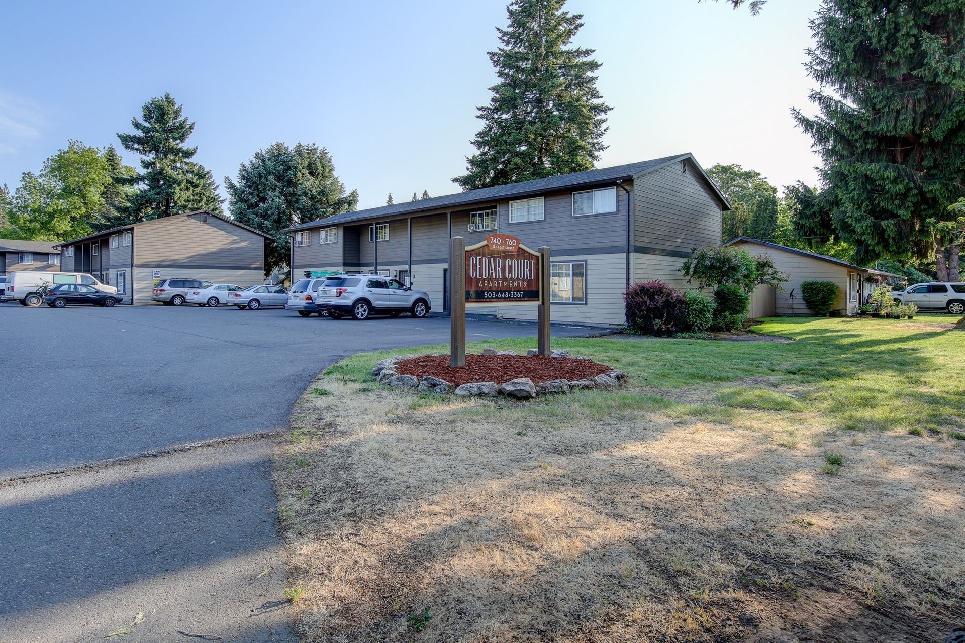 Cedar Court Apartments