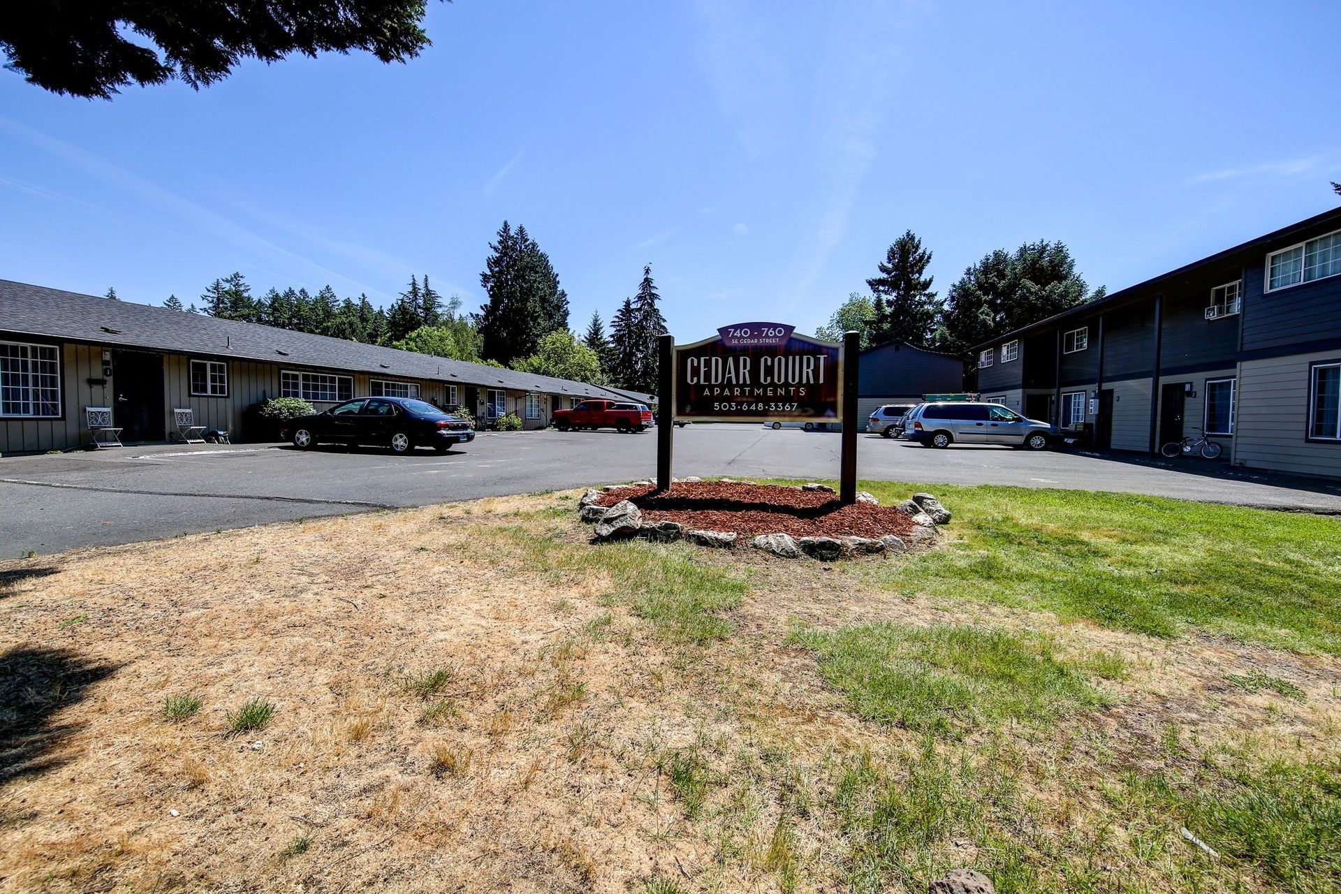 Cedar Court Apartments