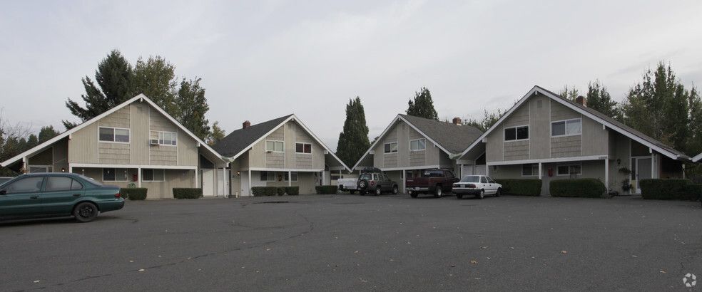 Chalet Villa Apartments