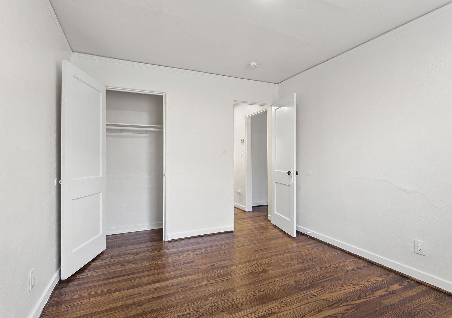 Columbia Court Apartment  Unit