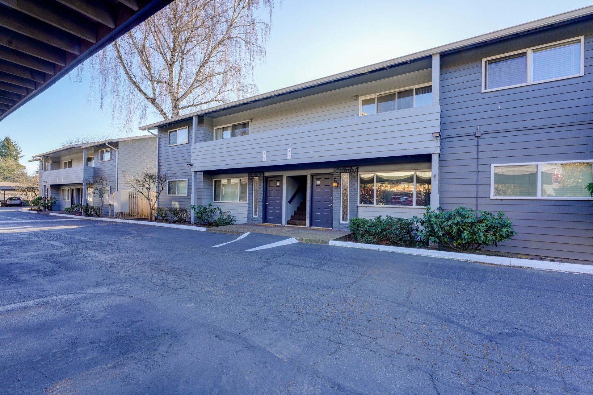 Front View of Ivy Terrace Apartments