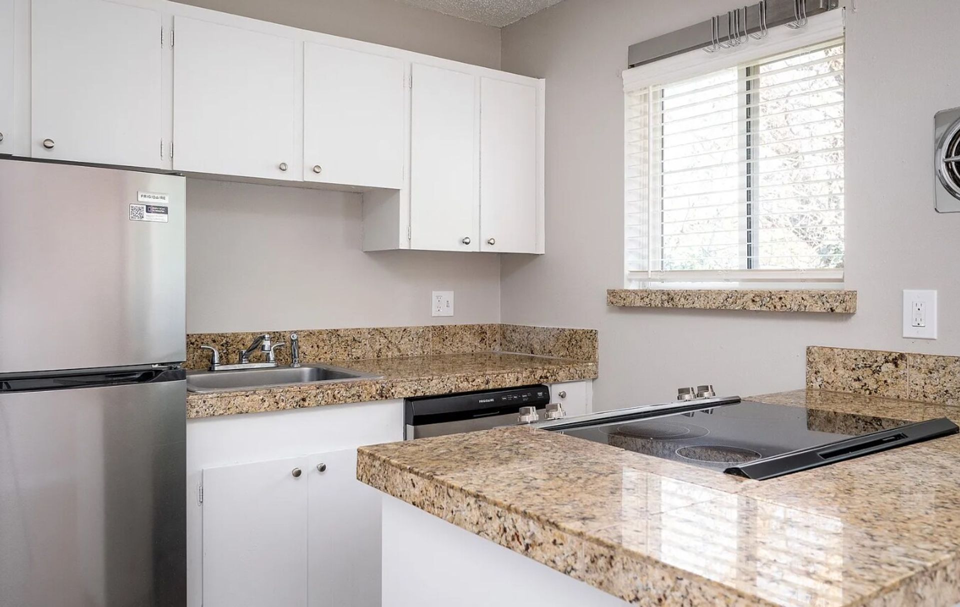 Kitchen Image of Ivy Terrace Apartments