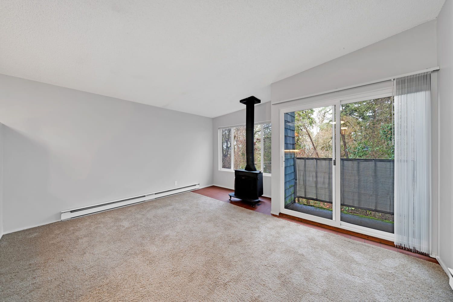 A photo of a unit in the Lair Hill Apartments