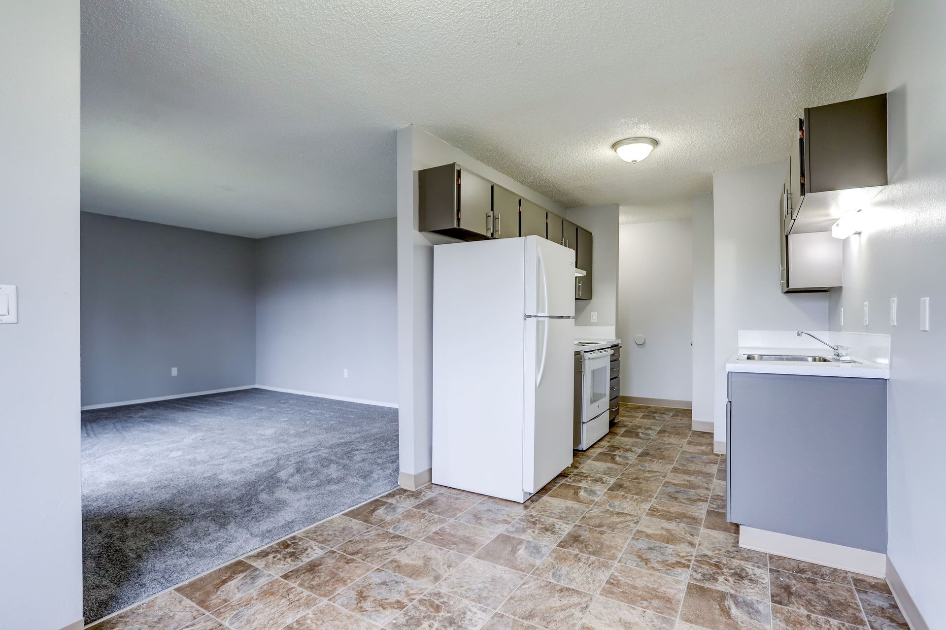 A photo of a unit in the Meadow Park East Apartment complex