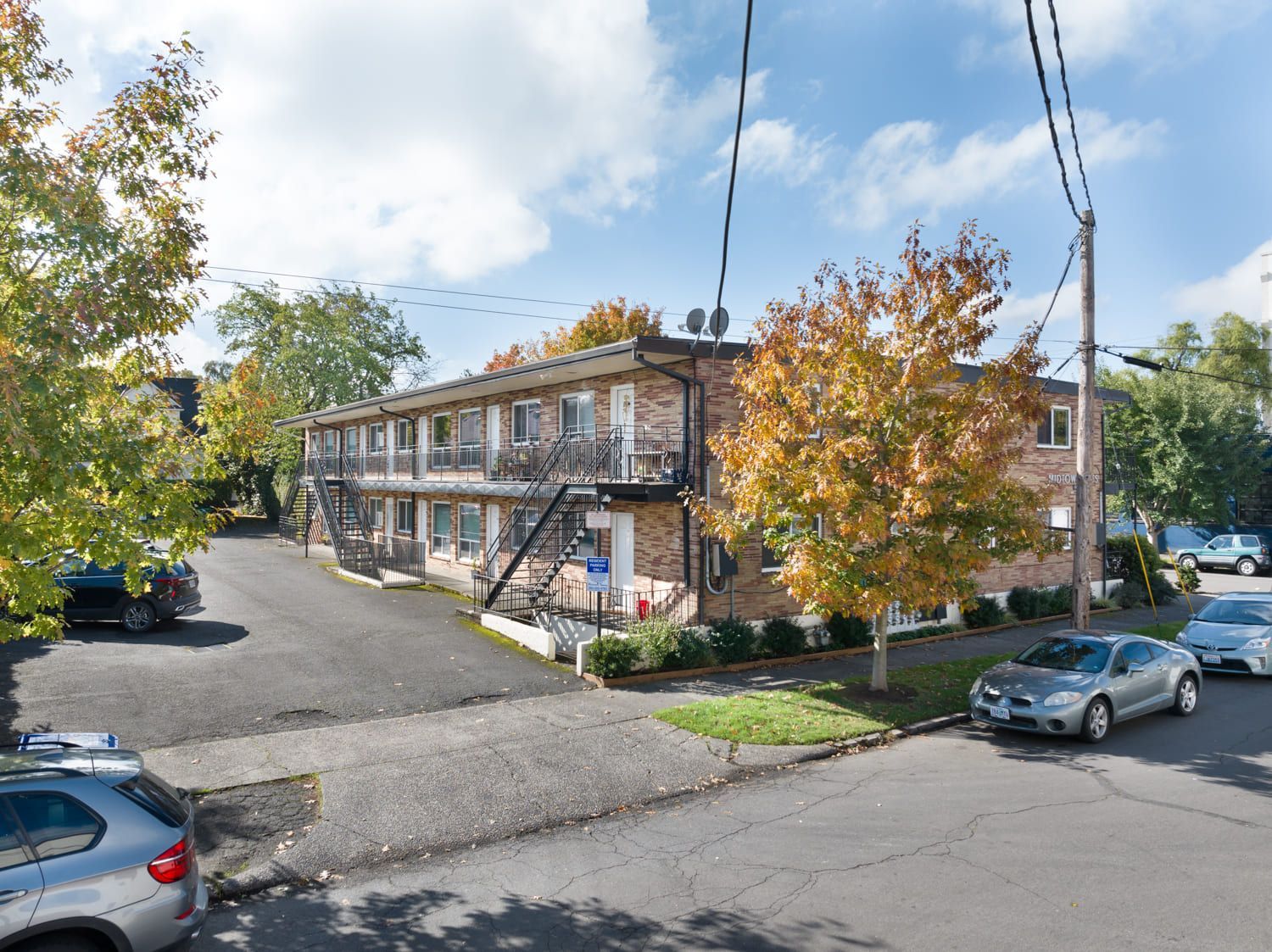 A photo of a unit at the Midtown Apartment complex