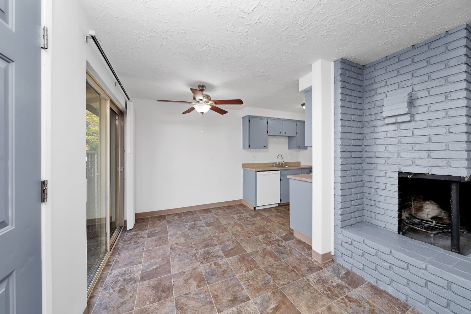 A photo of a unit in the Seven Gables Apartment