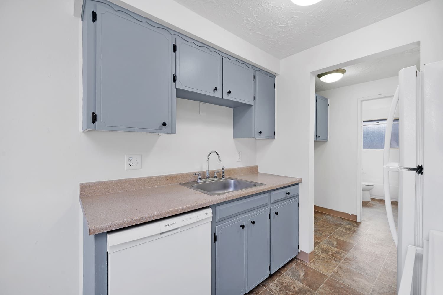 A photo of a unit in the Seven Gables Apartment