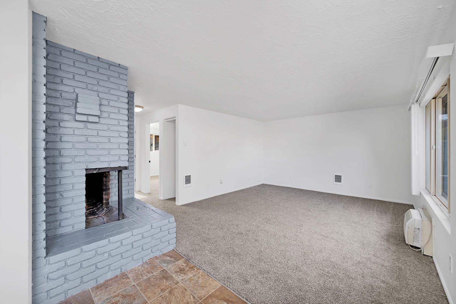 A photo of a unit in the Seven Gables Apartment