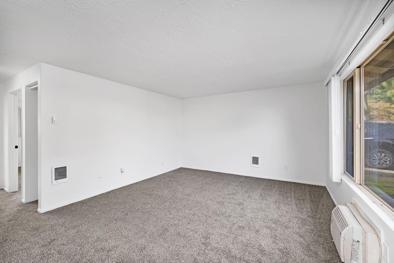 A photo of a unit in the Seven Gables Apartment