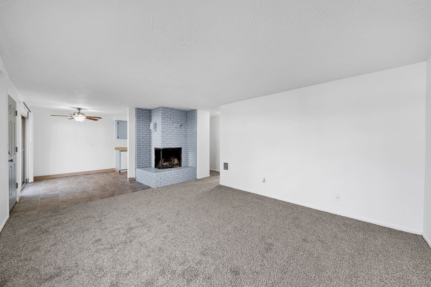 A photo of a unit in the Seven Gables Apartment