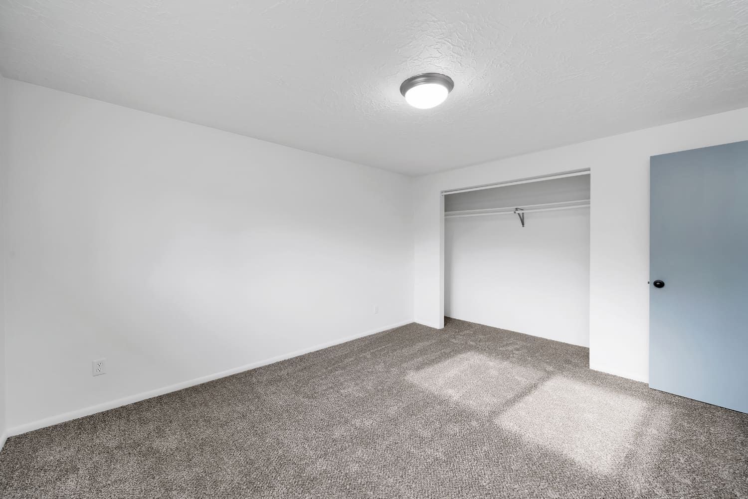 A photo of a unit in the Seven Gables Apartment