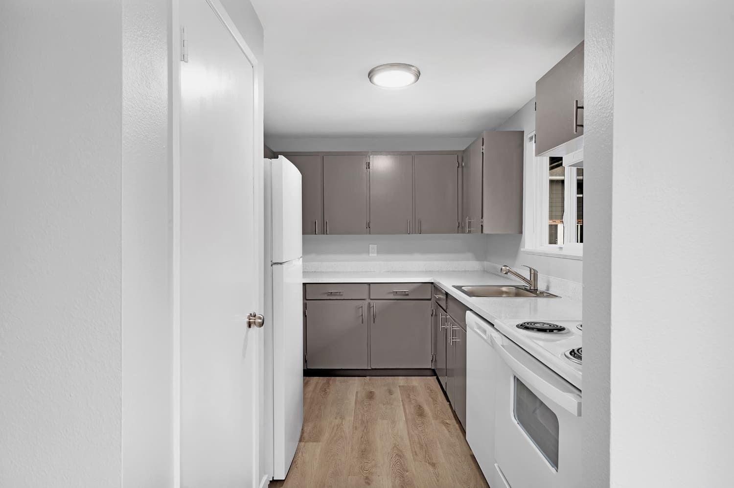 An image of a unit at the Shenandoah Garden Apartments