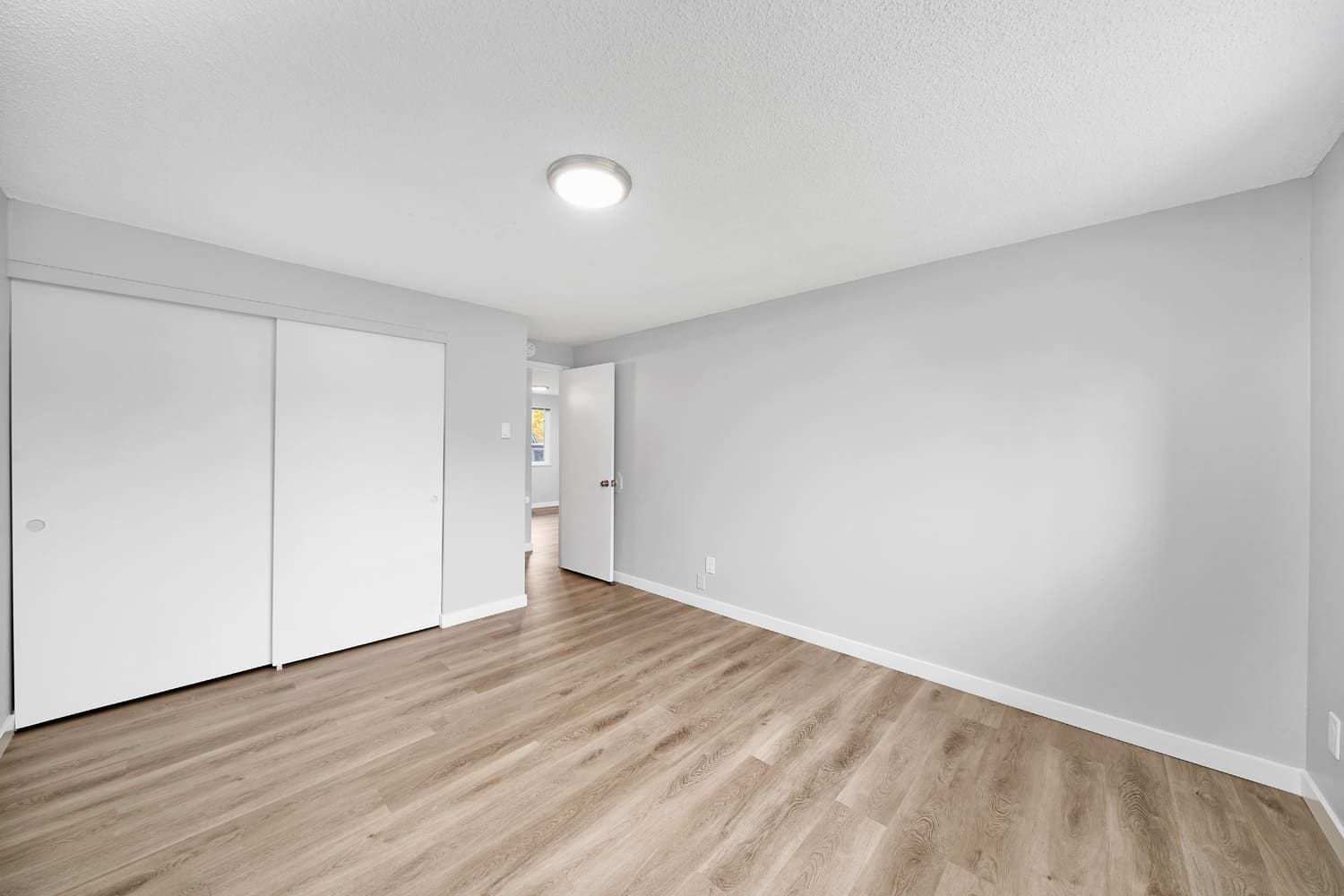 An image of a unit at the Shenandoah Garden Apartments