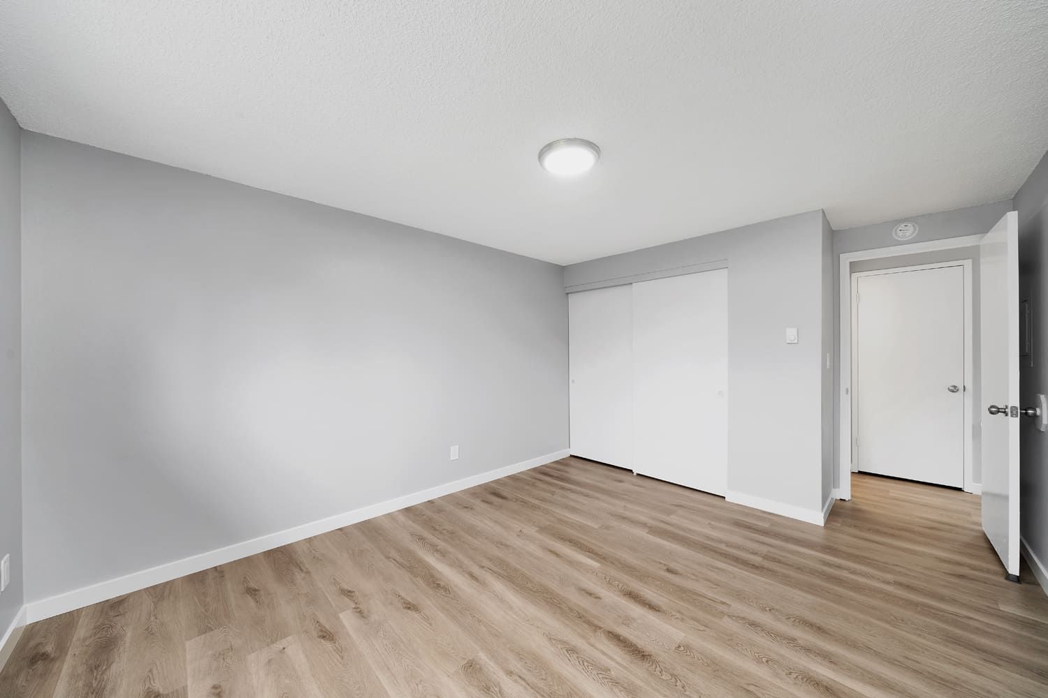 An image of a unit at the Shenandoah Garden Apartments