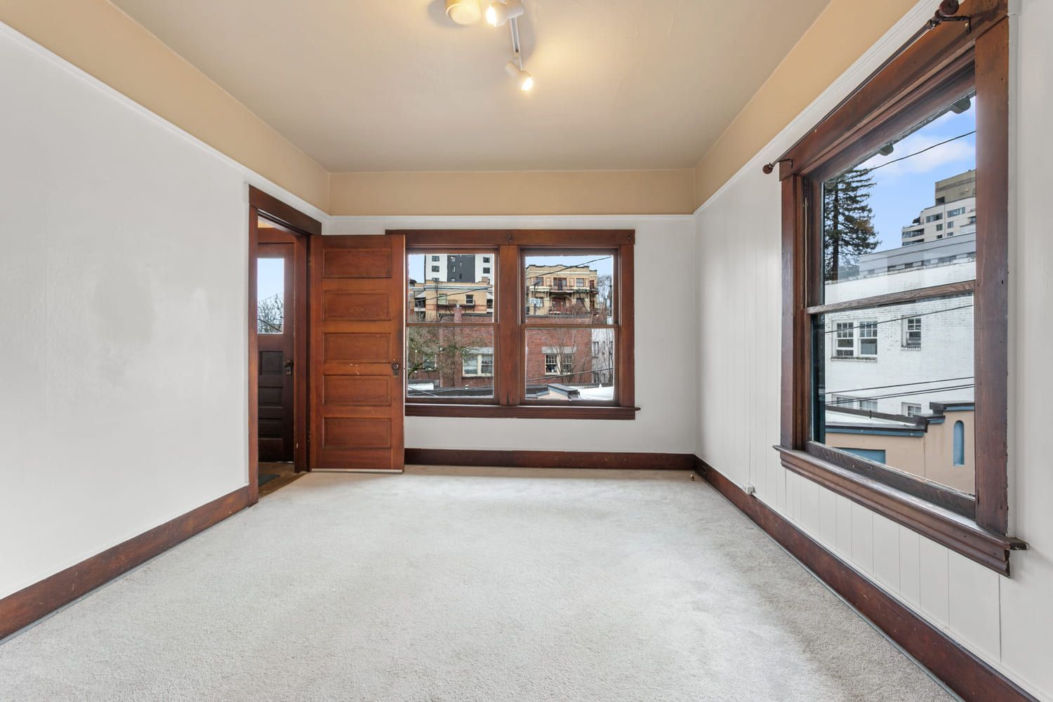 A photo of the unit at The Drake apartments