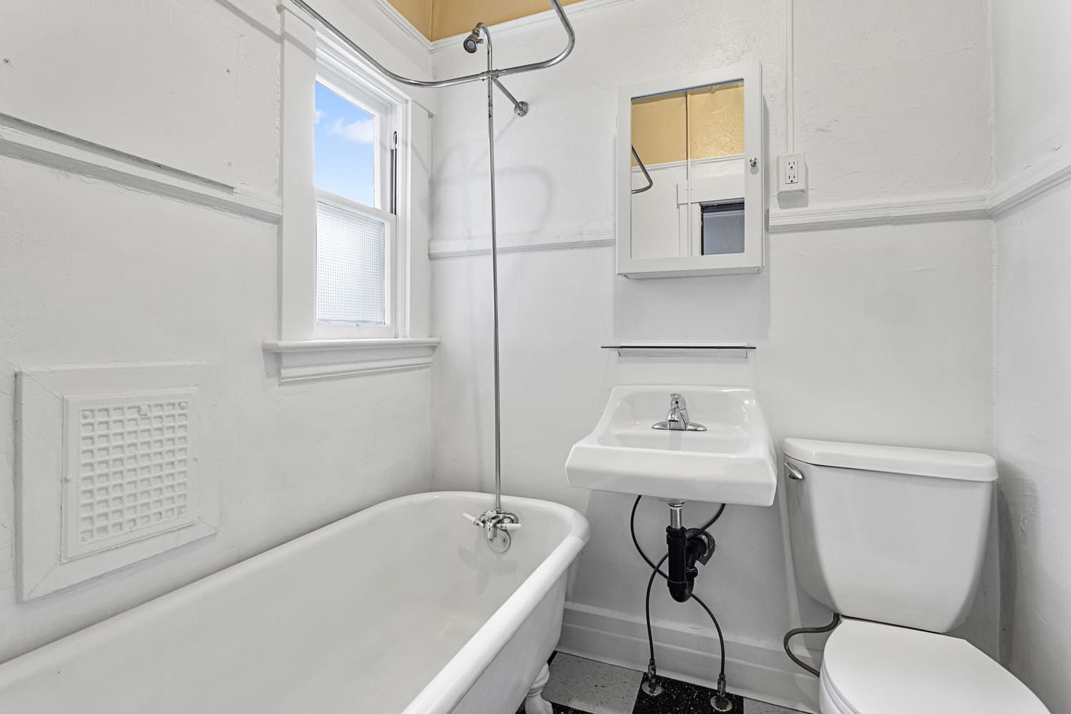 A photo of the unit at The Drake apartments