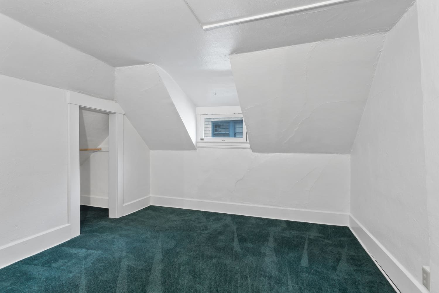 A photo of the unit at The Drake apartments
