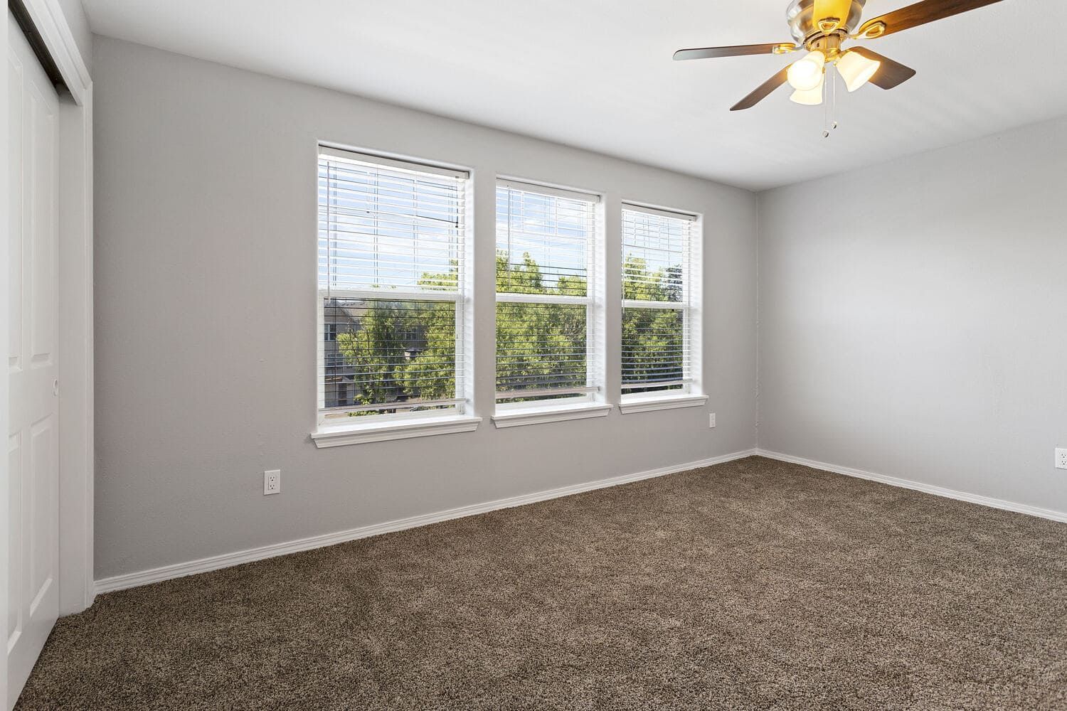 A photo of the apartments at the Willows