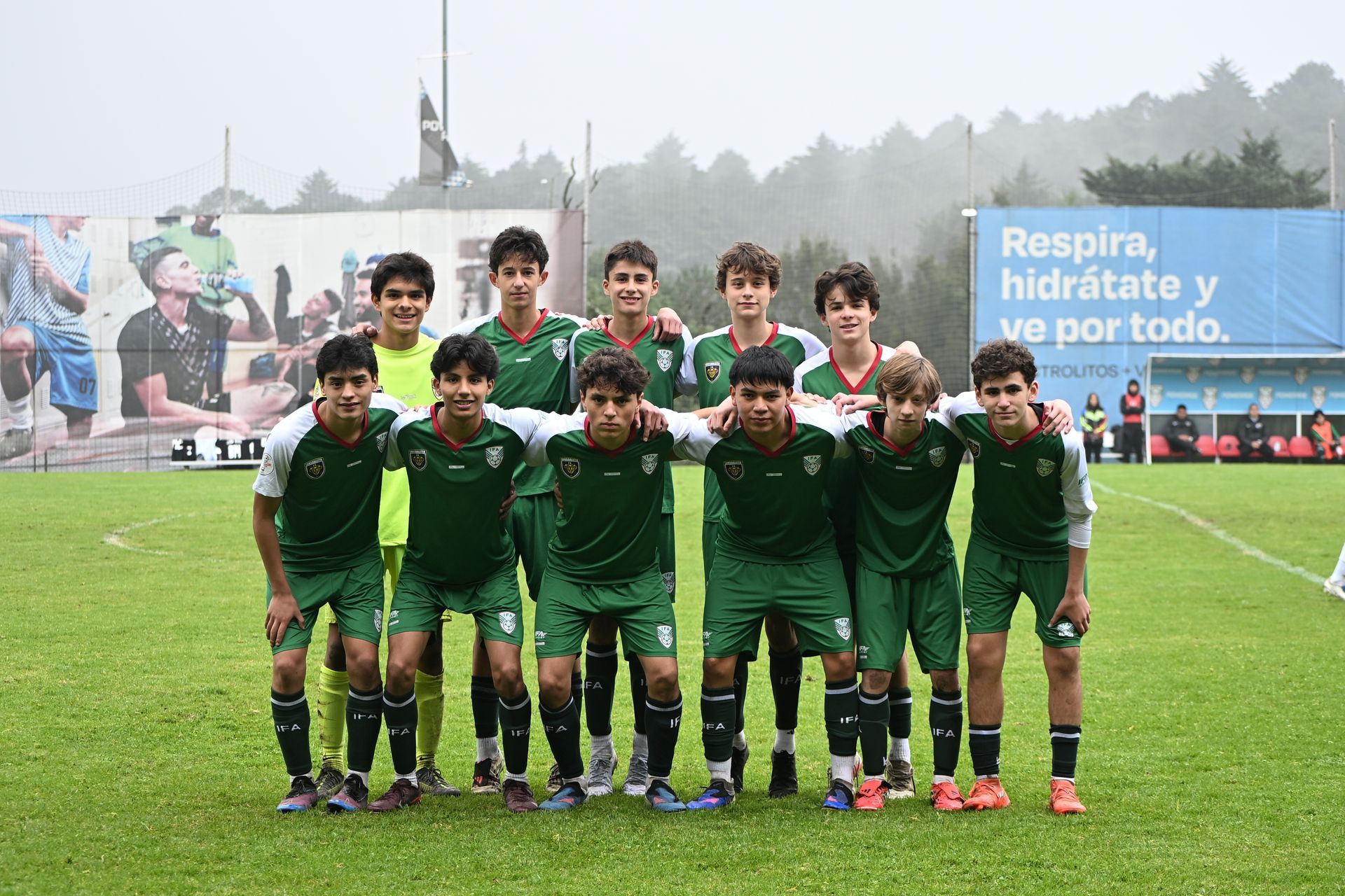 El talento se forma. El profesionalismo se construye.
Nuestro plantel Sub-16 de Liga TDP representa una nueva etapa en el desarrollo de nuestros futbolistas, donde la formación, la exigencia y la competencia convergen para preparar a la siguiente generación.