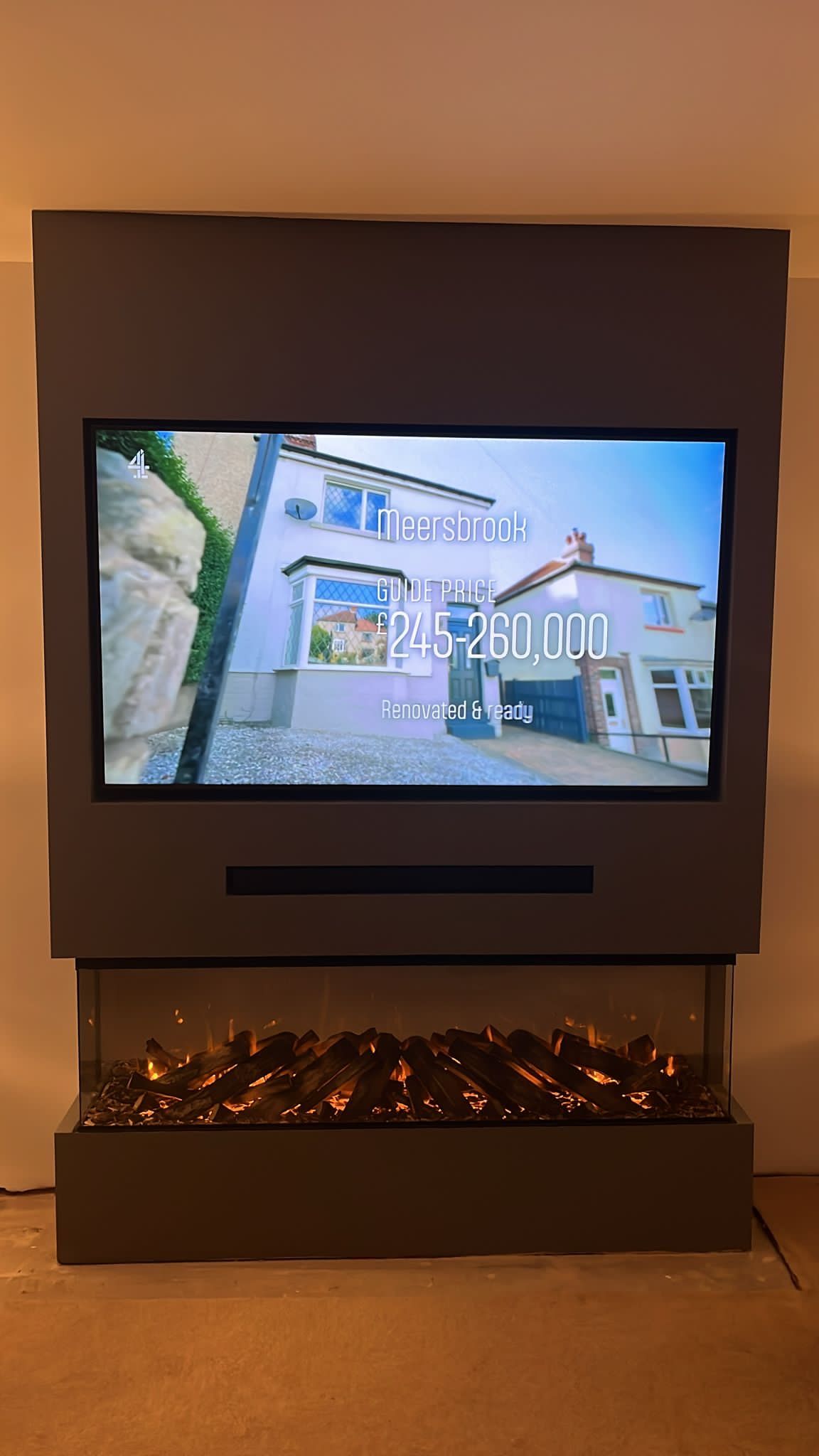 British Fires Media Wall 1600 Deluxe Logs Real Logs Electric Fire