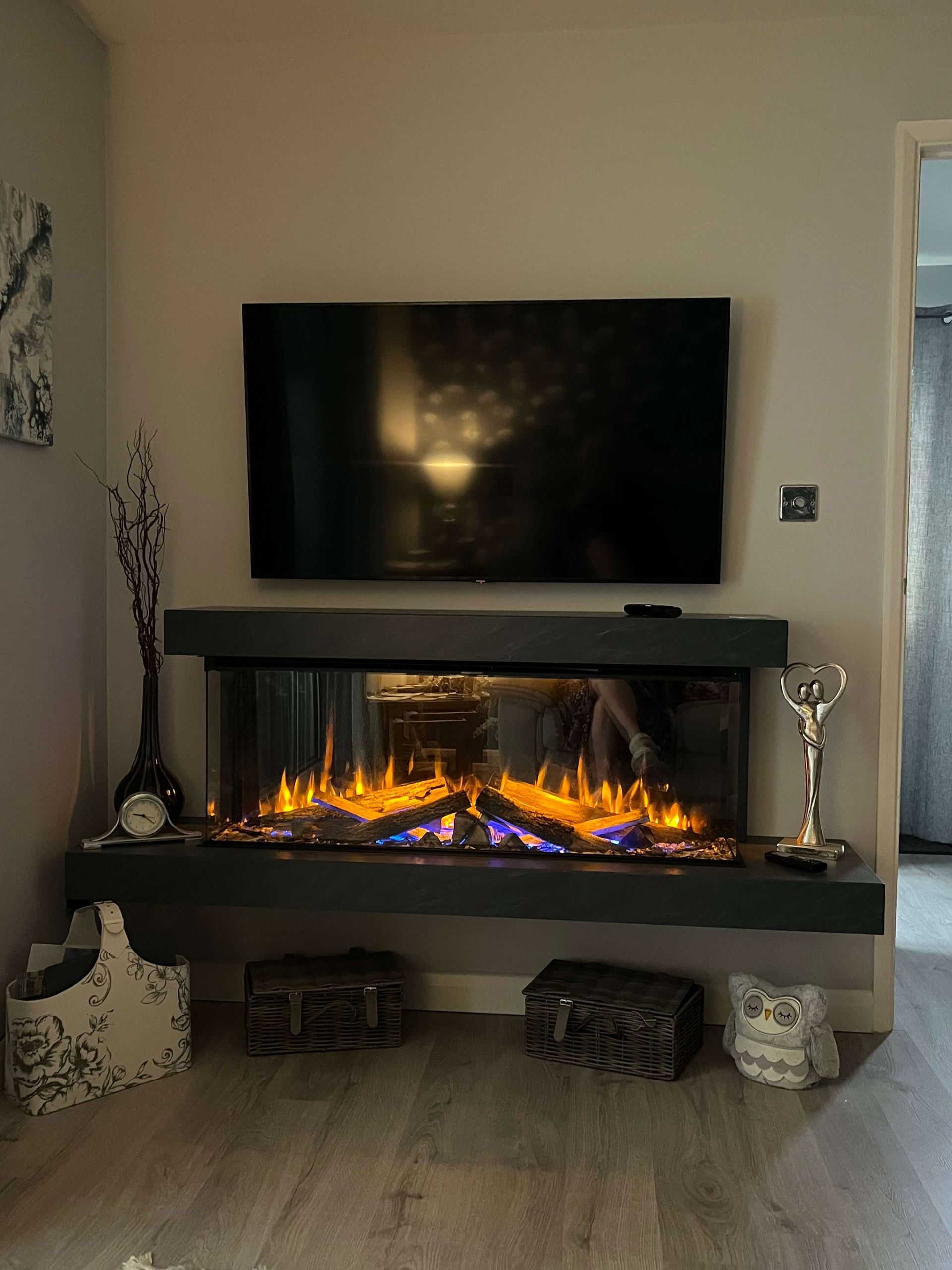 BritishFires 1200 Suite Grey Deluxe Real Logs Electric Fire
