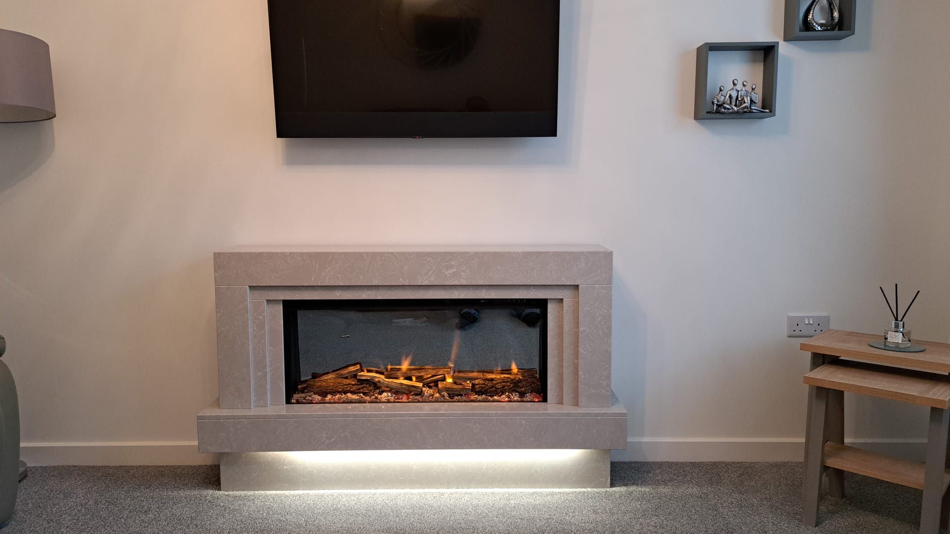 tiree suite in grey with eelctric fire ix 900