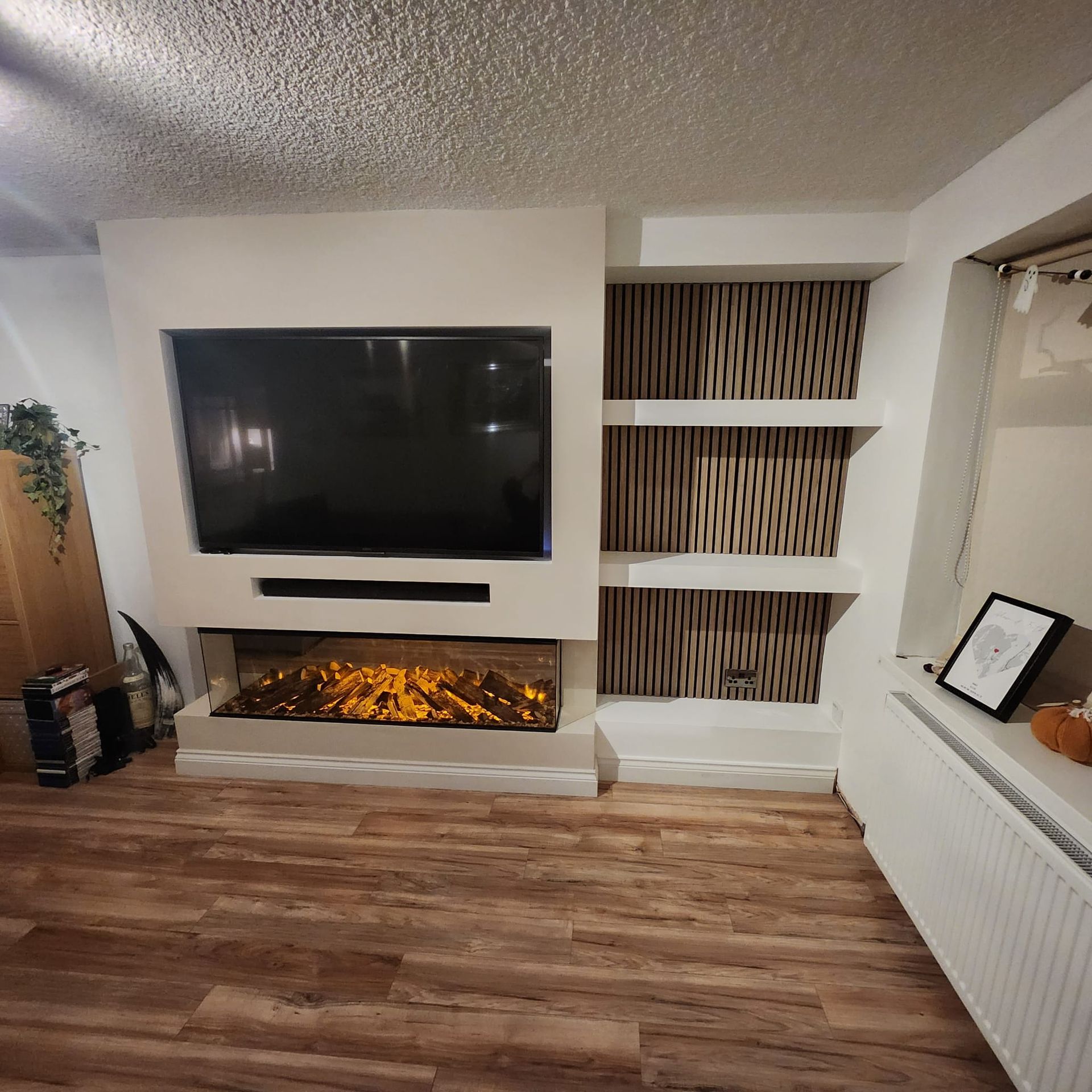 new forest 1600 fire in media wall with shelves